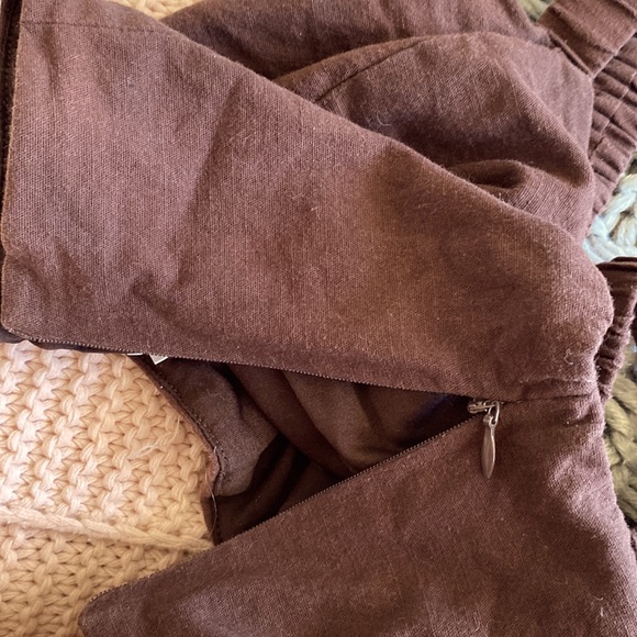 I am selling a brown crop top in woman’s size 10. - Picture 9 of 11